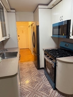 759 East 10th Street - Photo 9