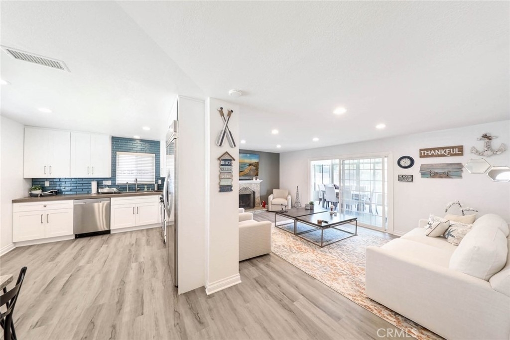 18091 Newland Street - Photo 4