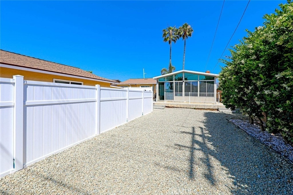 18091 Newland Street - Photo 25