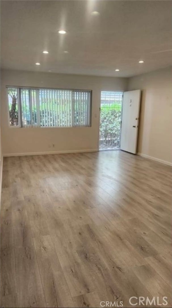 312 E Dryden Street - Photo 2