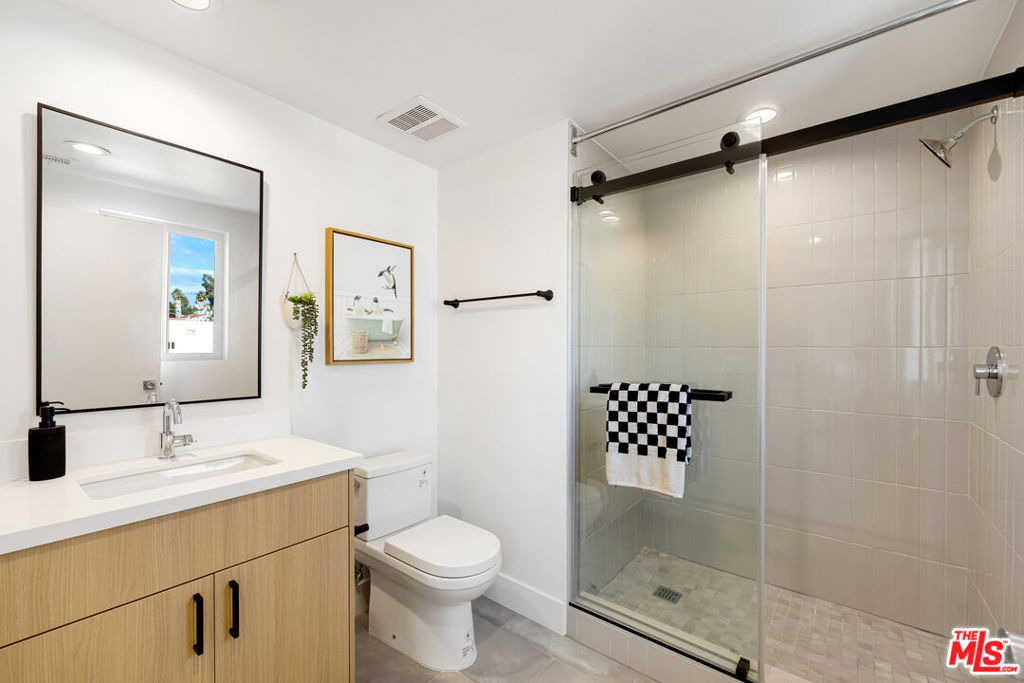 222 N Coronado Street - Photo 7