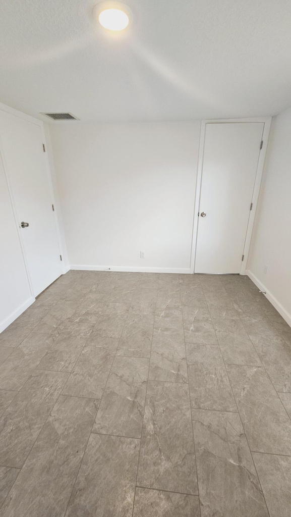 914 10th Street - Photo 13