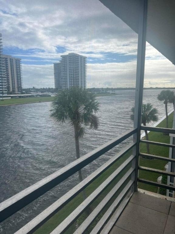 20 Yacht Club Drive - Photo 1