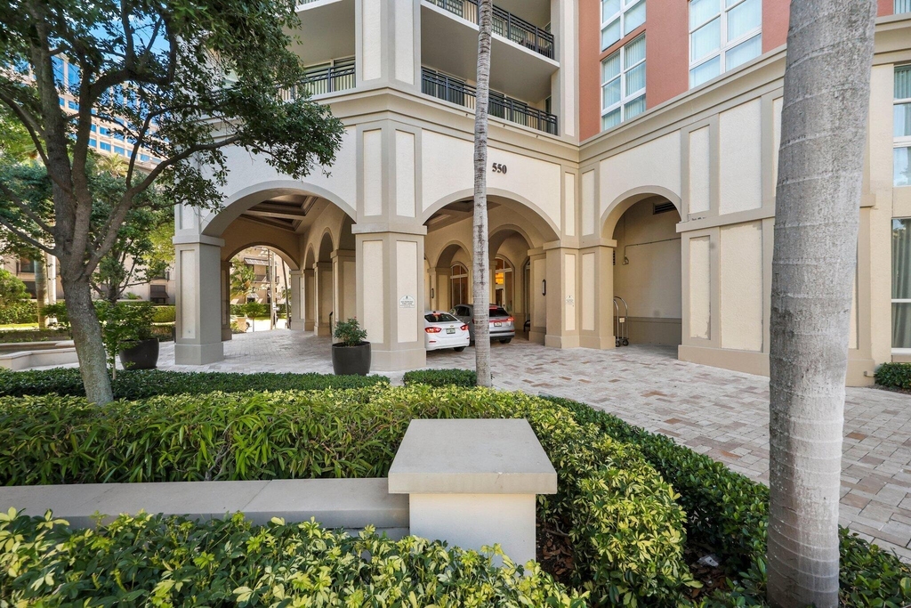 550 Okeechobee Boulevard - Photo 42