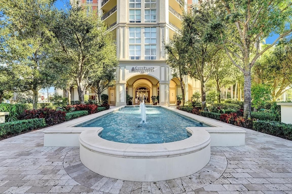550 Okeechobee Boulevard - Photo 21