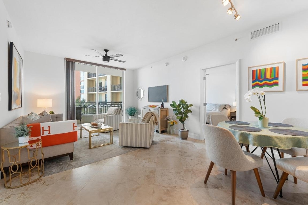550 Okeechobee Boulevard - Photo 3