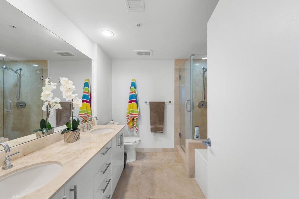 550 Okeechobee Boulevard - Photo 9
