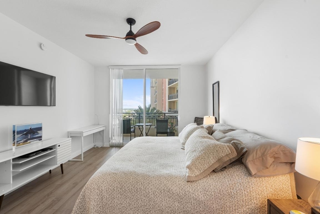 550 Okeechobee Boulevard - Photo 7