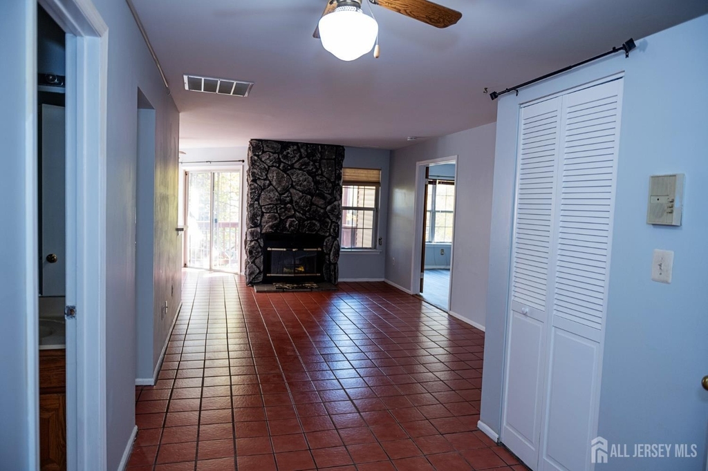 2162 Ash Court - Photo 2