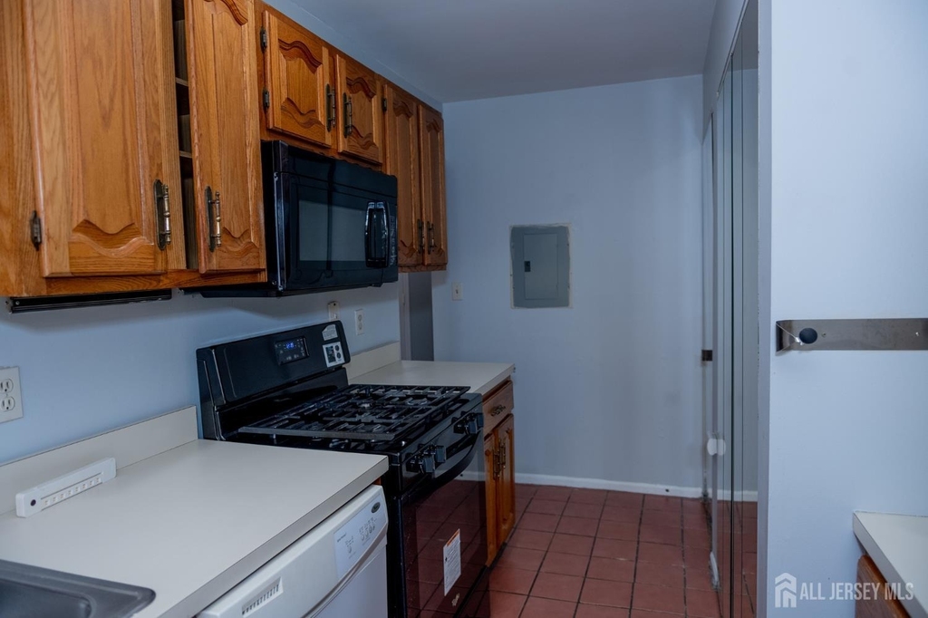 2162 Ash Court - Photo 5