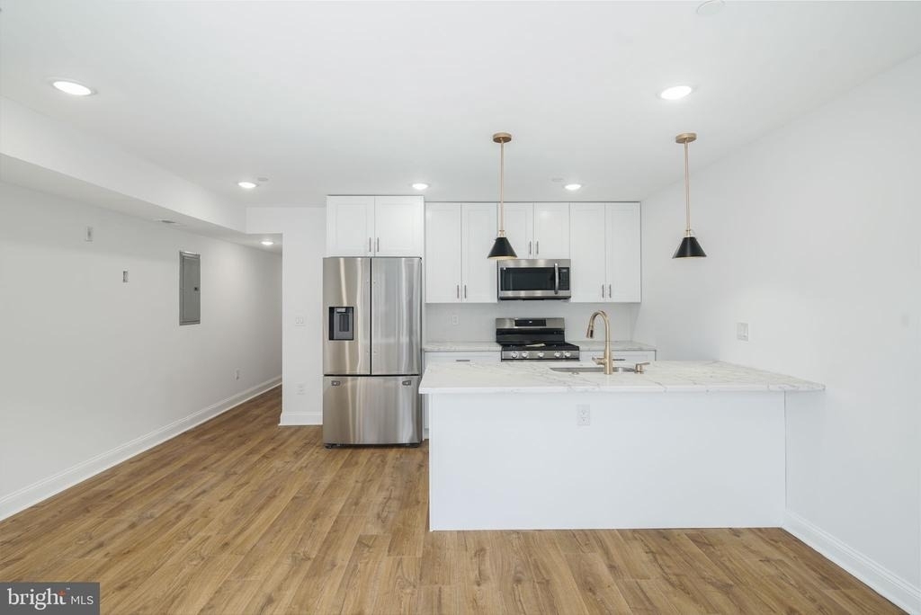 653 N Preston Street - Photo 2