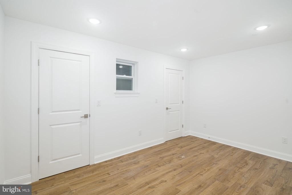 653 N Preston Street - Photo 3
