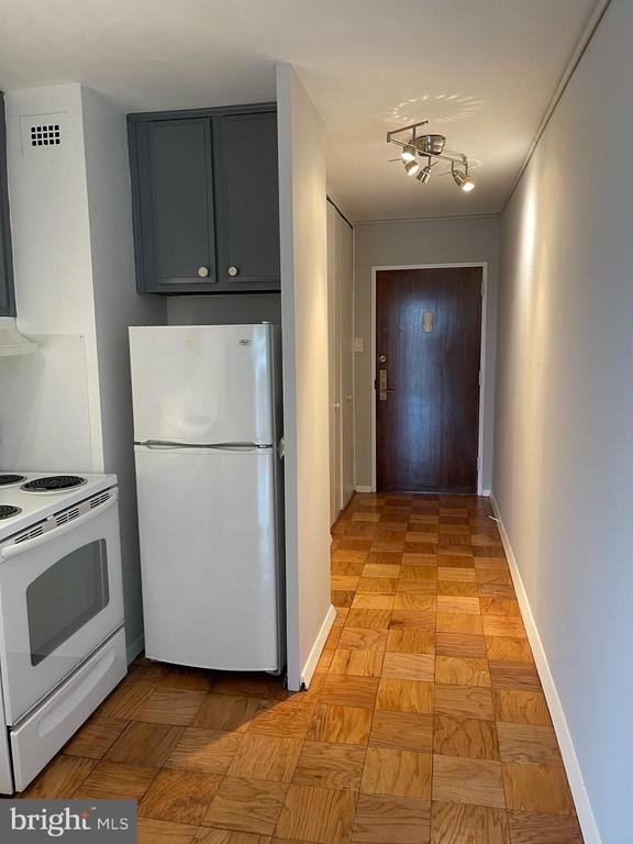 1435 4th Street Sw - Photo 8