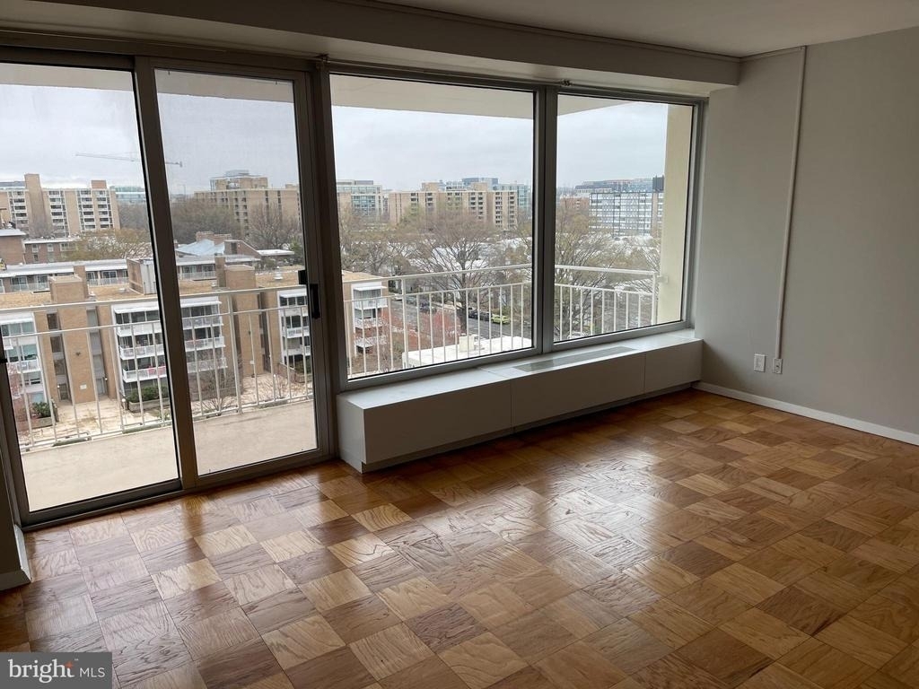 1435 4th Street Sw - Photo 3