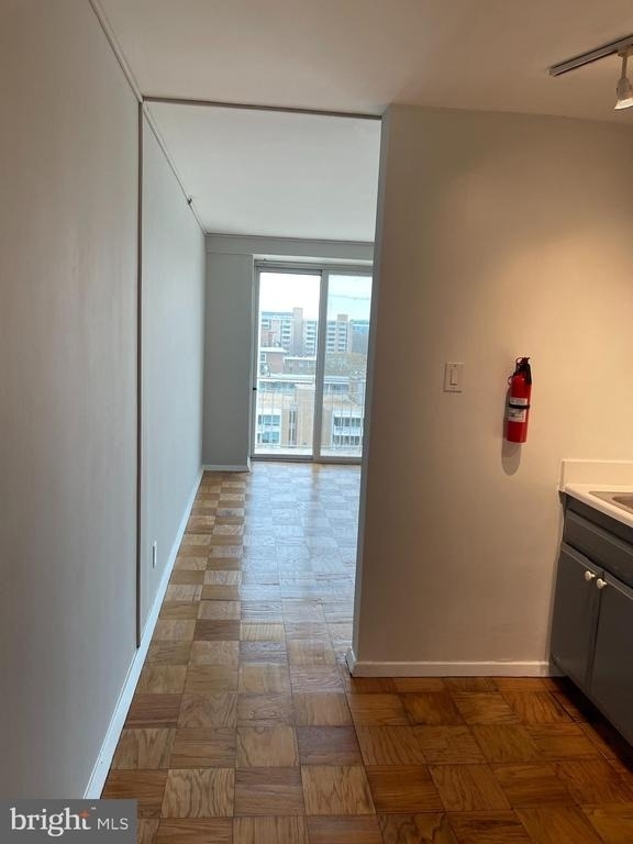1435 4th Street Sw - Photo 5