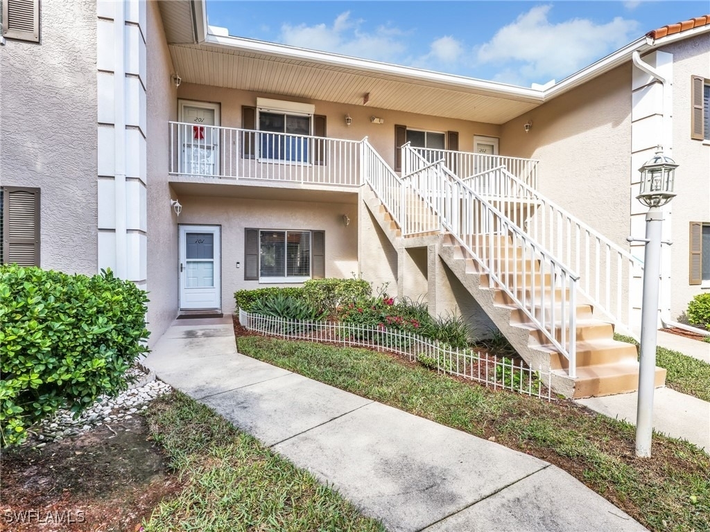 725 Saratoga Circle - Photo 4