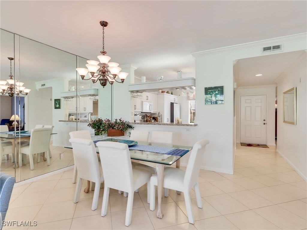 725 Saratoga Circle - Photo 11