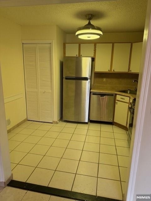 540 Holly - Photo 4
