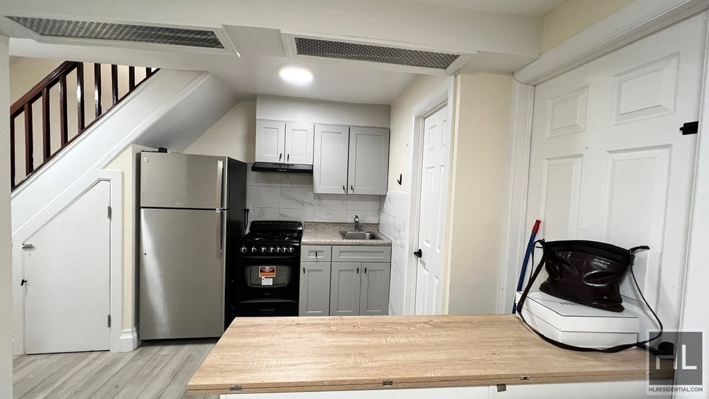798 Miller Avenue - Photo 1