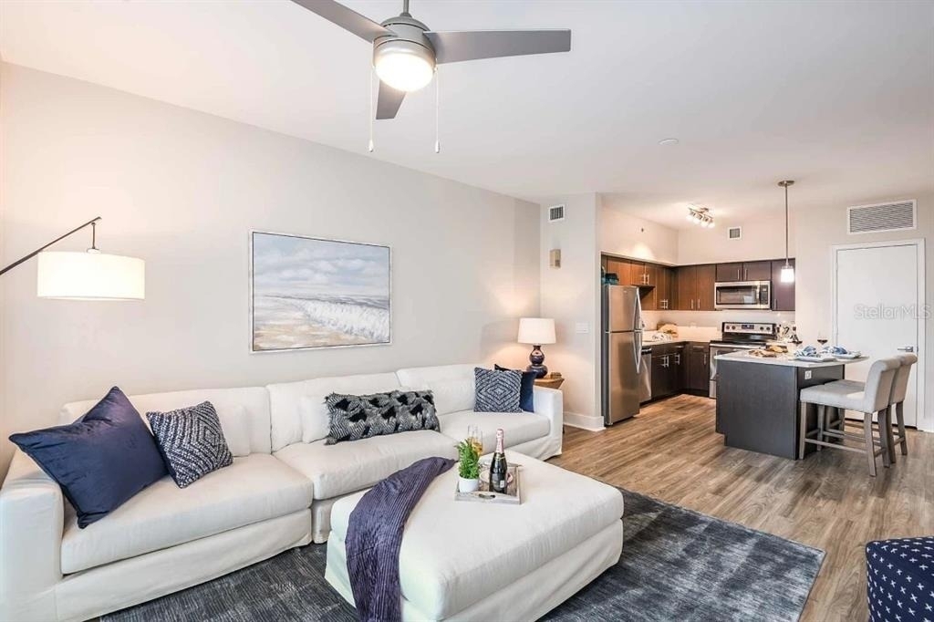 415 E Pine Street - Photo 11