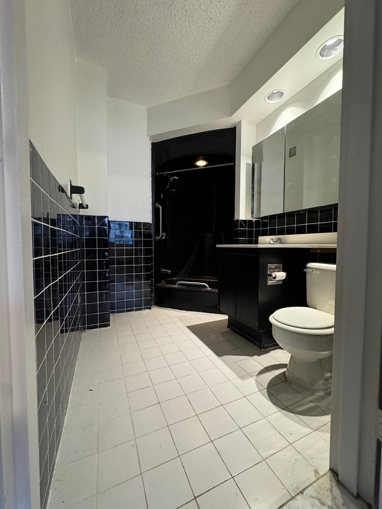 343 West 51st Street - Photo 7