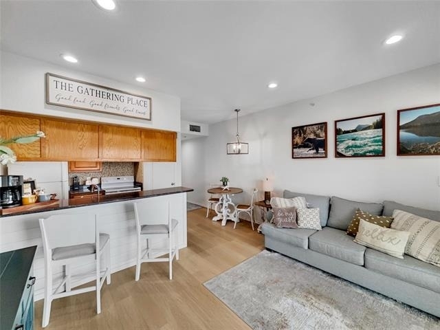 401 E Pearl Street - Photo 4