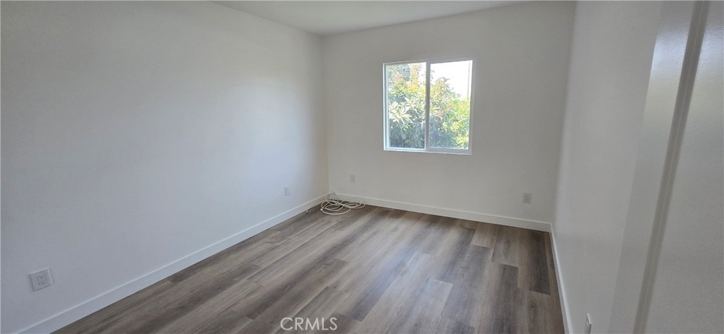 833 E 92nd - Photo 16