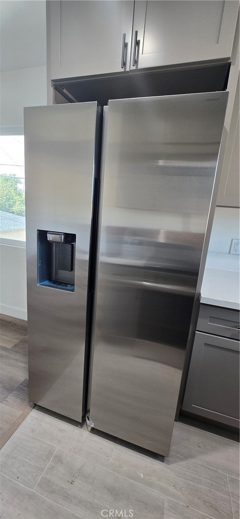 833 E 92nd - Photo 18
