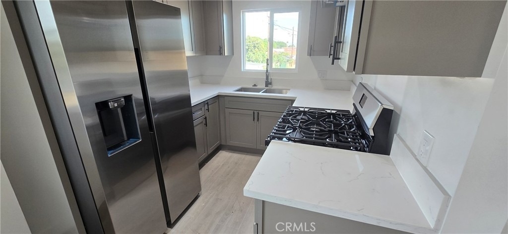 833 E 92nd - Photo 20