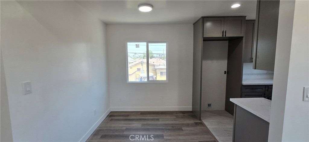 833 E 92nd - Photo 5