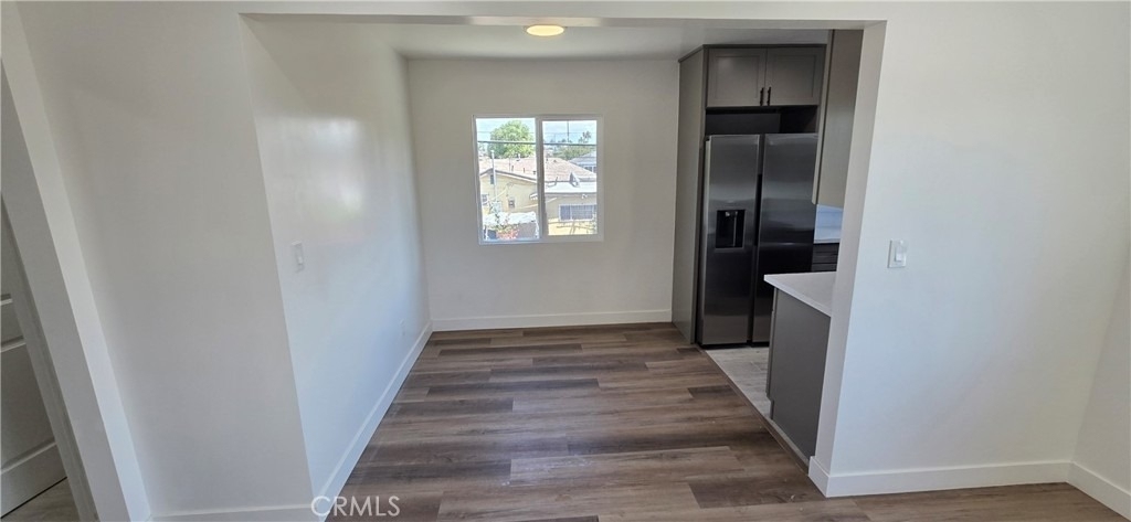833 E 92nd - Photo 3