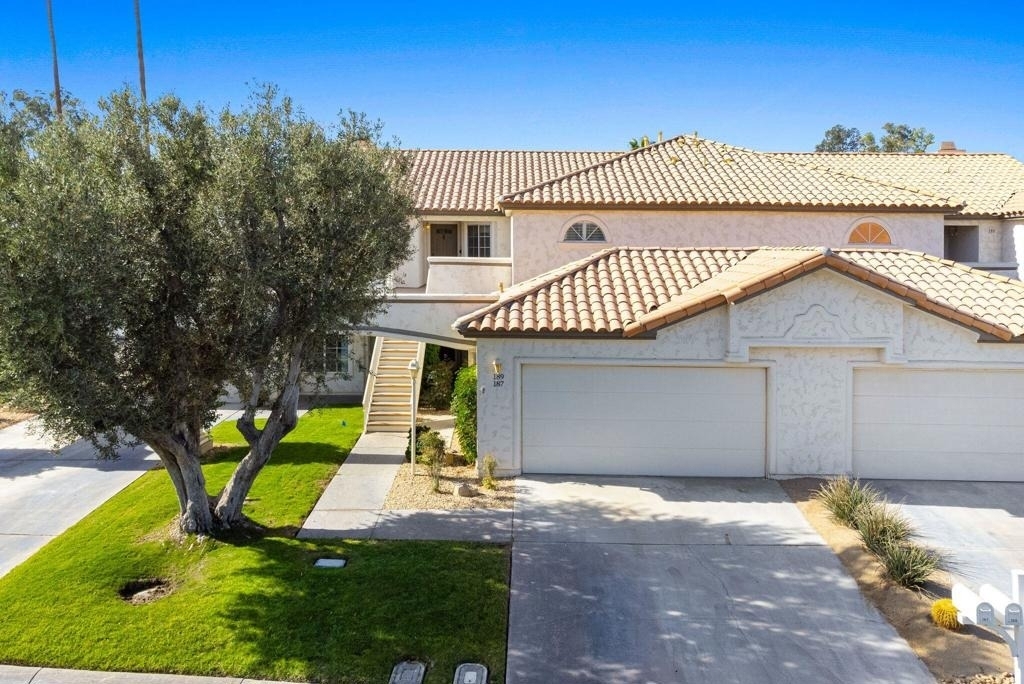 189 Desert Falls Circle - Photo 2