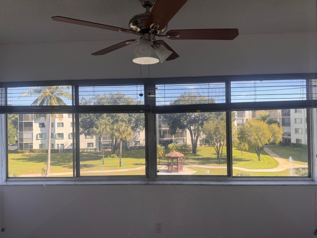 3178 Via Poinciana - Photo 19