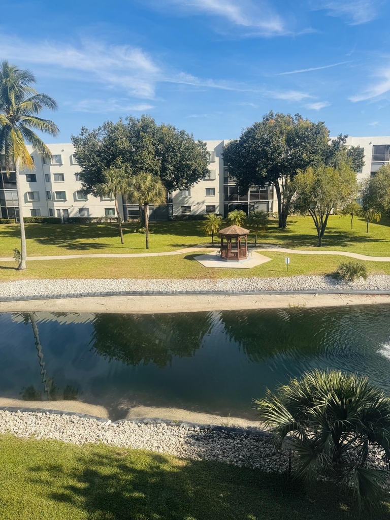 3178 Via Poinciana - Photo 23