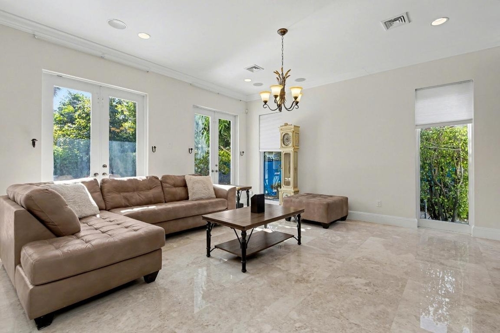 860 E Park Drive - Photo 24