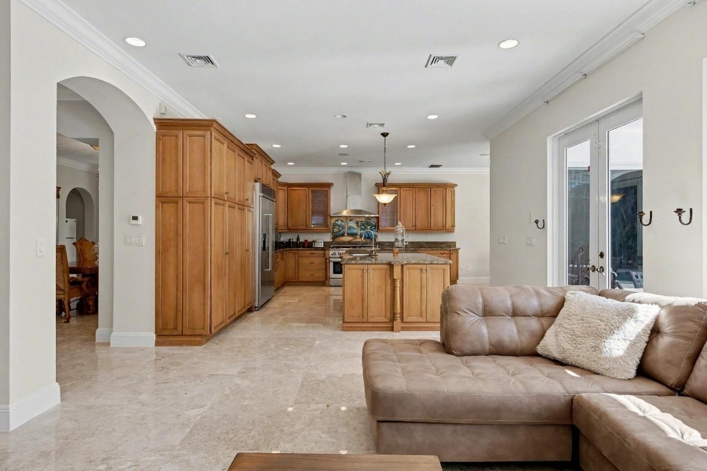 860 E Park Drive - Photo 27
