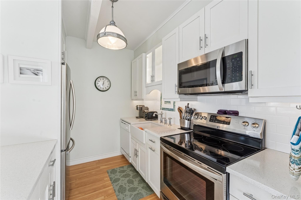35 Library Avenue - Photo 5