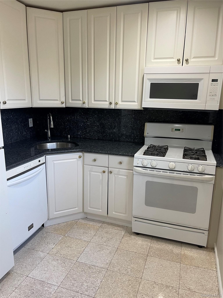 26007 Langston - Photo 1