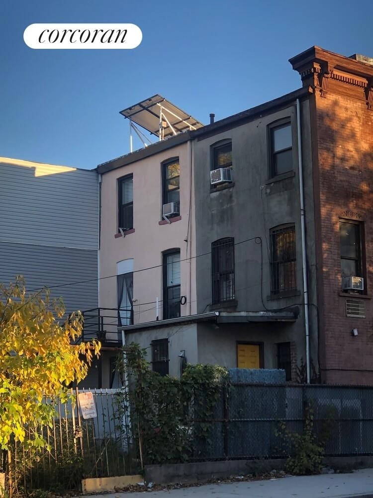 1039 Herkimer Street - Photo 12