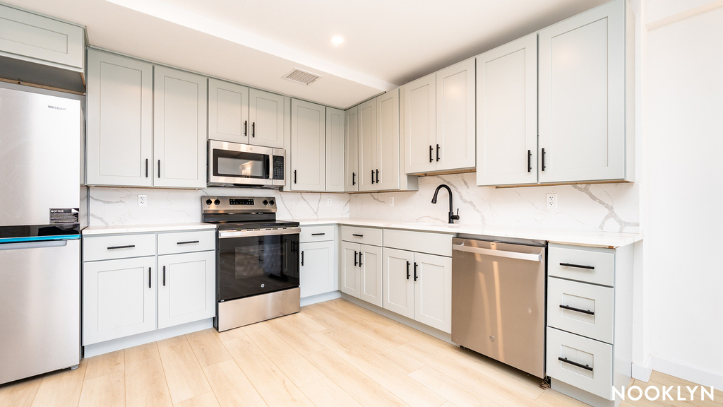 227 Clarkson Ave  - Photo 6