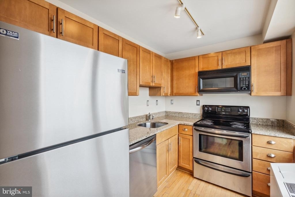 815 King Street - Photo 10
