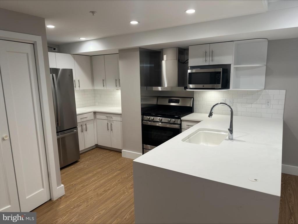 815 King Street - Photo 2