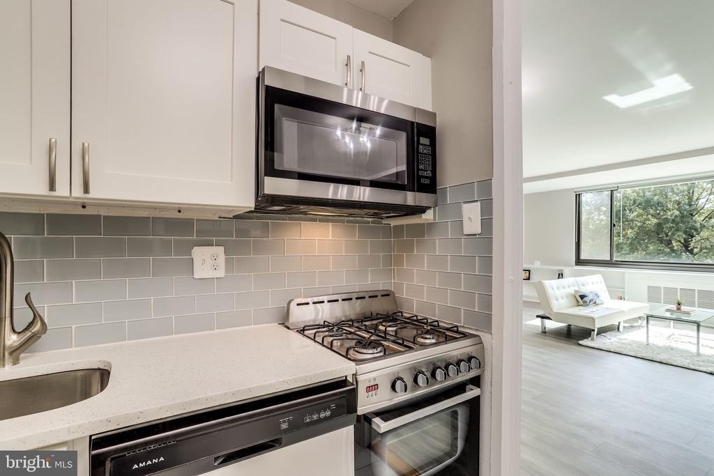 1011 Arlington Boulevard - Photo 11