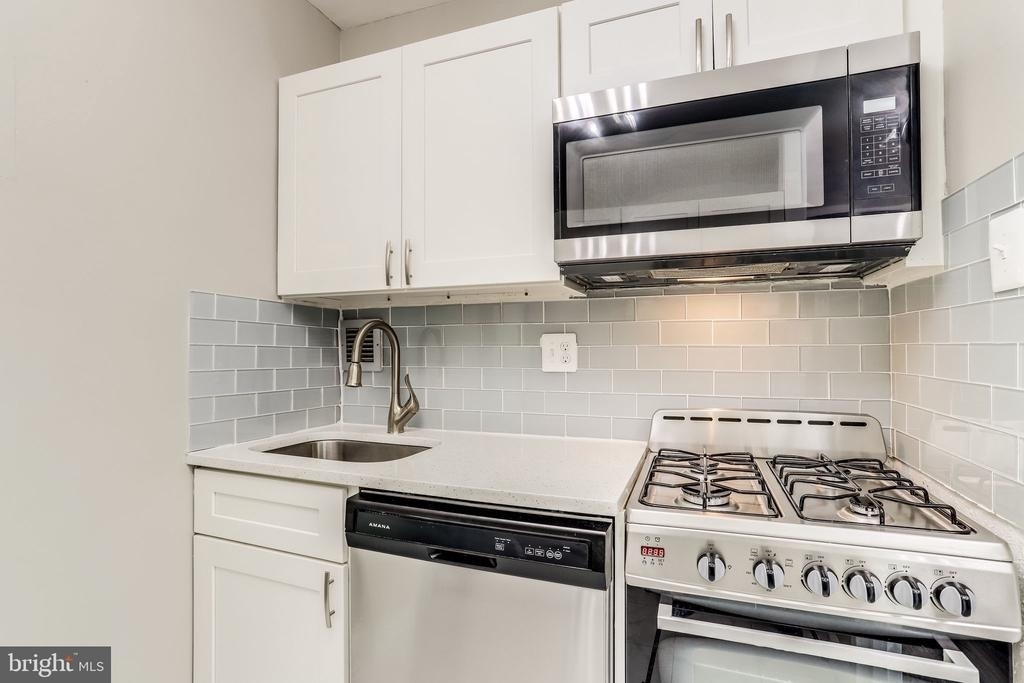 1011 Arlington Boulevard - Photo 12