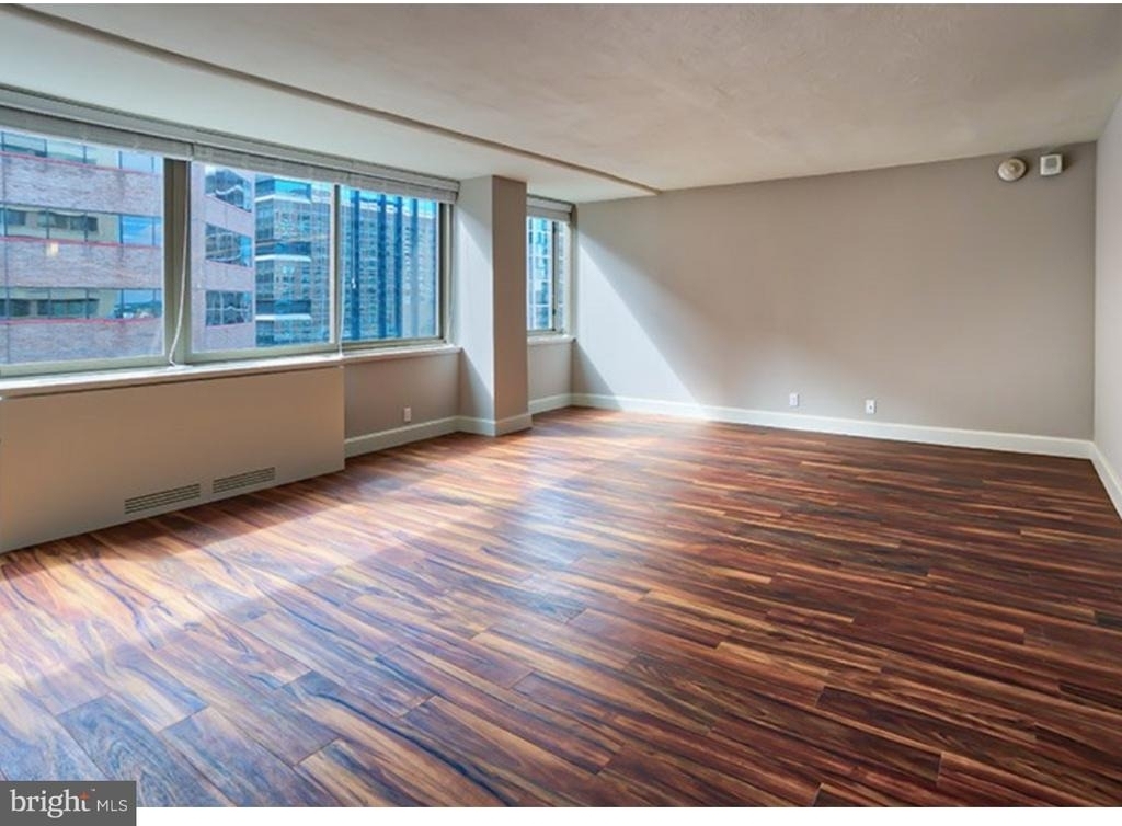 1815 John F Kennedy Boulevard - Photo 3