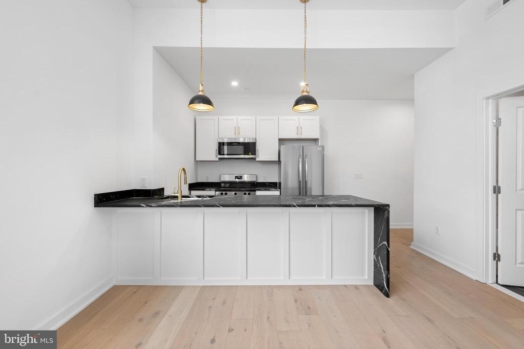36 N Narberth Avenue - Photo 3