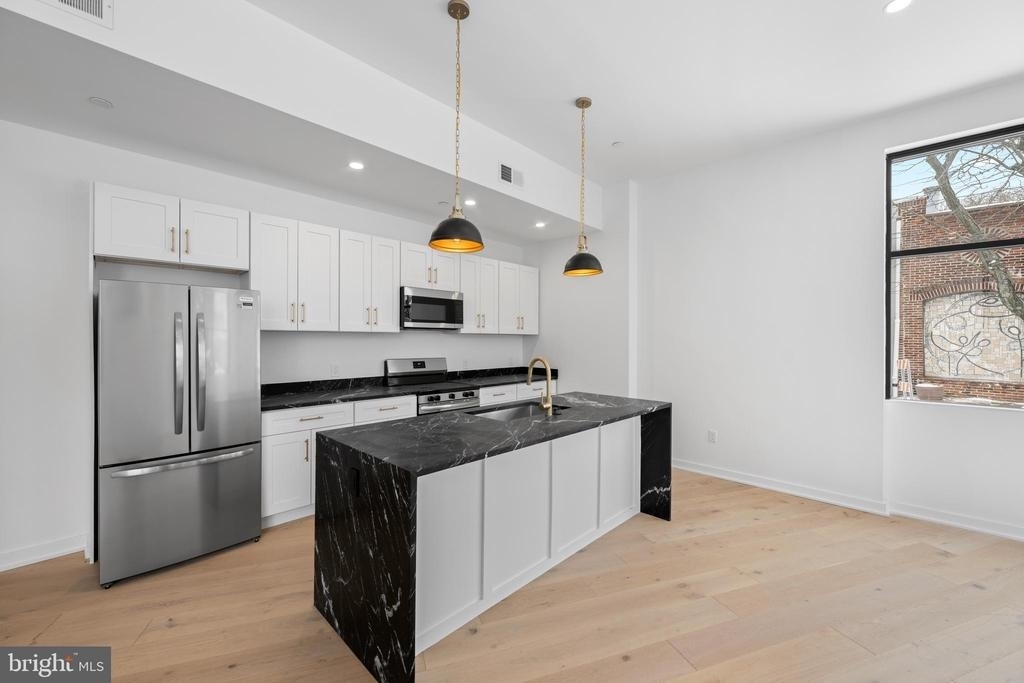 36 N Narberth Avenue - Photo 2