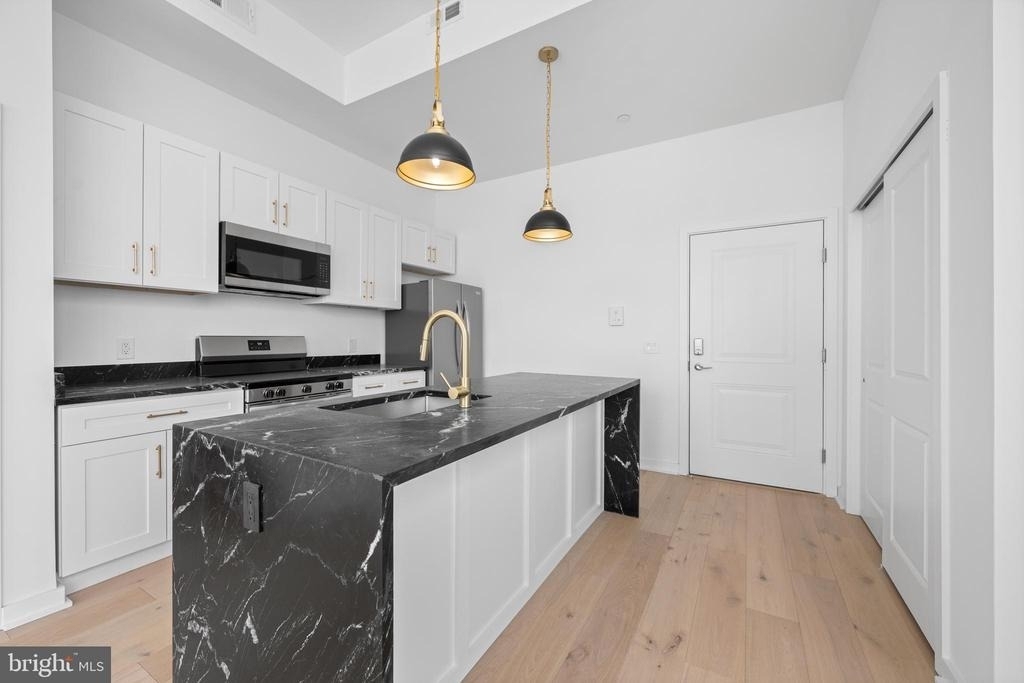 36 N Narberth Avenue - Photo 2