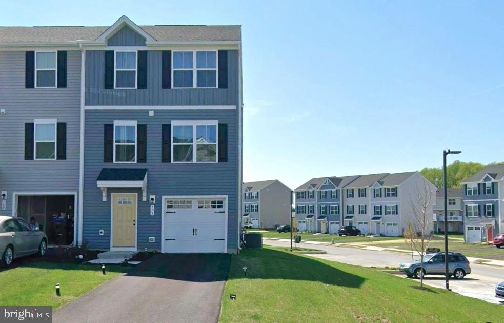 112 Hamilton Lane - Photo 1