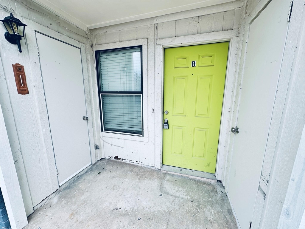5507 Rose Hill Cir - Photo 0
